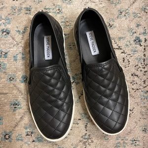 Steve Madden quilted sneaker